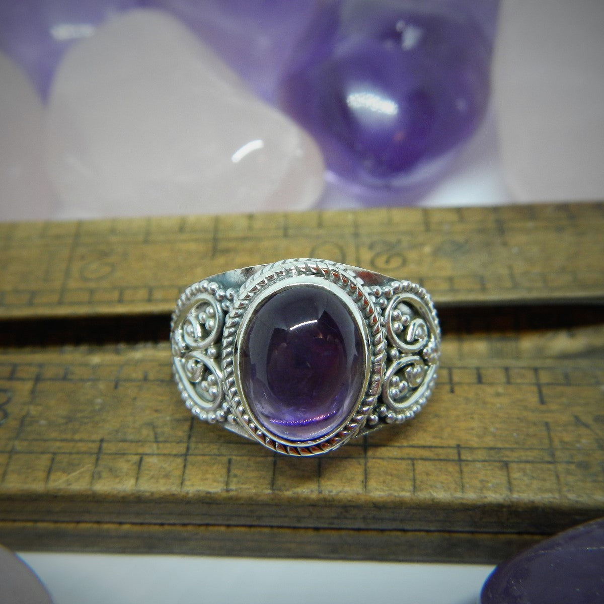 Size 8 - Amethyst & 925 Sterling Silver Ring.