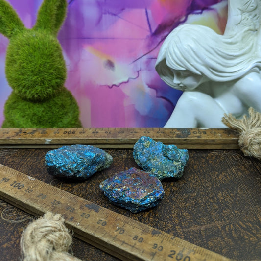 Peacock Ore Pieces | Medium.