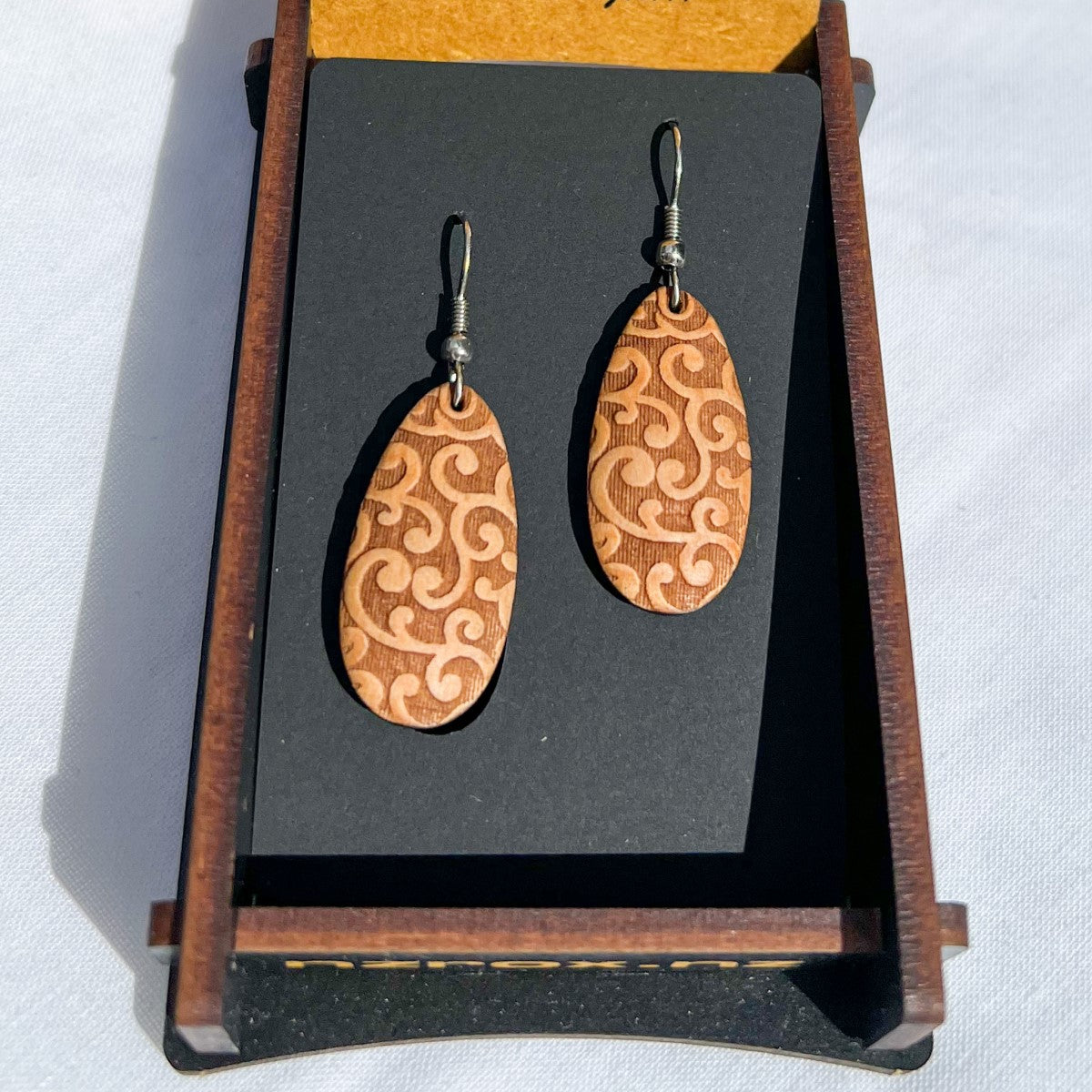Heartwood Oval Earrings