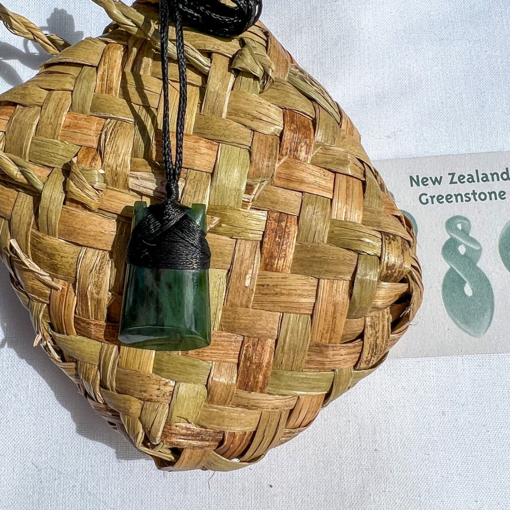 New Zealand Greenstone Toki Pendant 25mm