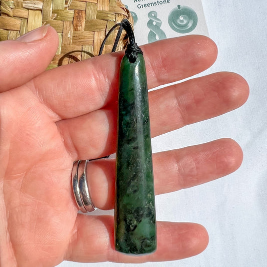 70mm New Zealand greenstone pendant with adjustable cord – genuine pounamu symbolising strength and connection. Includes kete and meaning card. Ships fast from Australia. Free shipping automatically included.