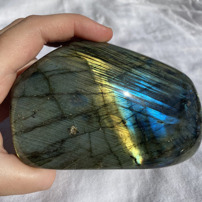 Labradorite Freefrom.