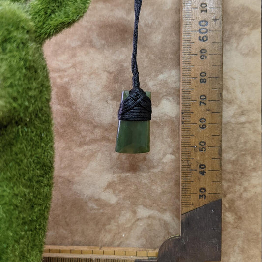 New Zealand Greenstone Toki Necklace 25mm