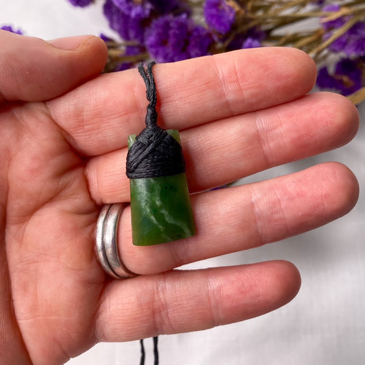New Zealand Greenstone Toki Necklace 25mm