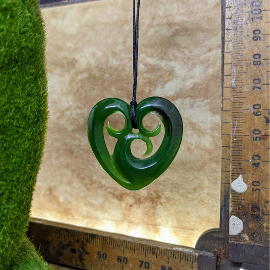 New Zealand greenstone heart necklace – genuine pounamu symbolising love, compassion, and unity. Adjustable cord. Includes kete and meaning card. Ships fast from Australia. Free shipping automatically included.